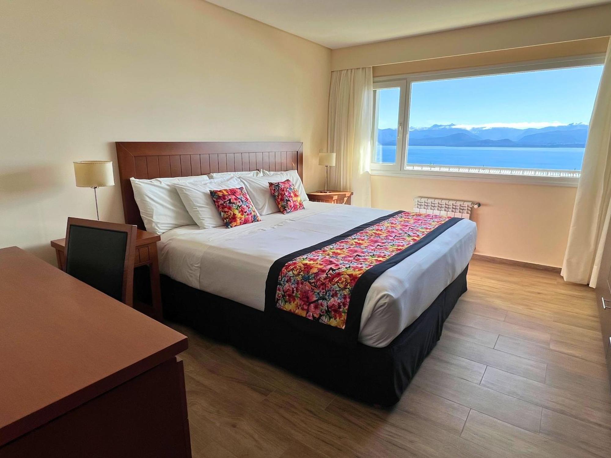 Huinid Pioneros Hotel San Carlos de Bariloche Phòng bức ảnh