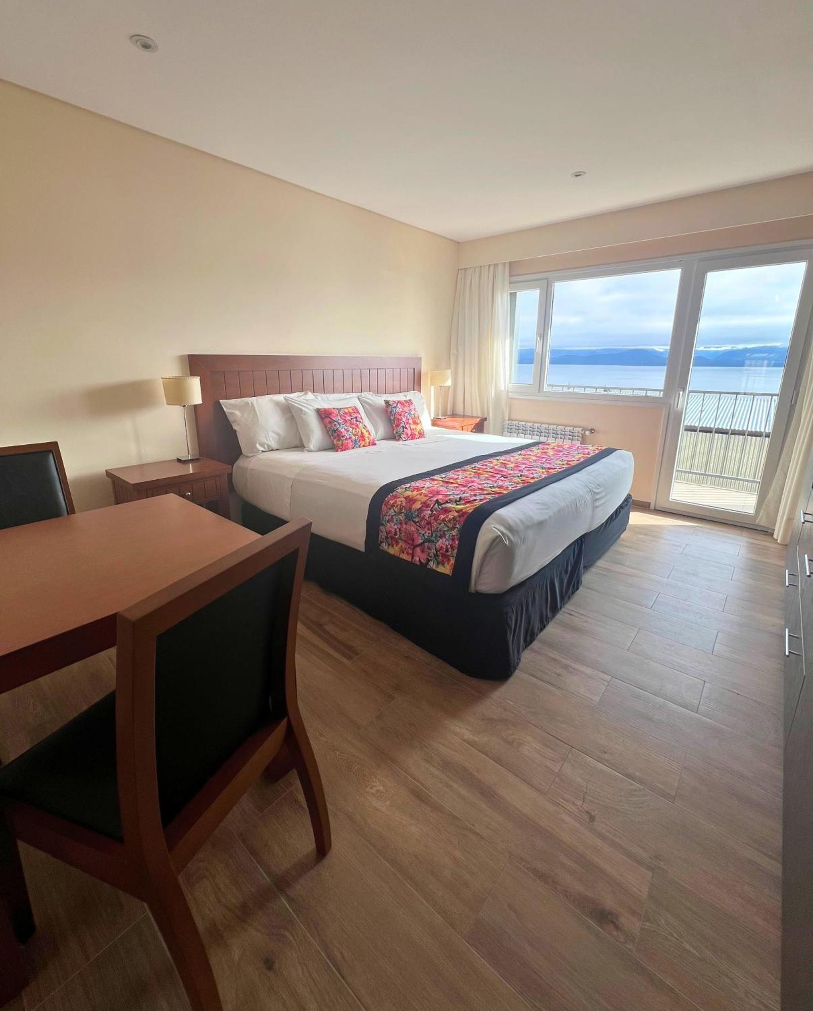 Huinid Pioneros Hotel San Carlos de Bariloche Phòng bức ảnh