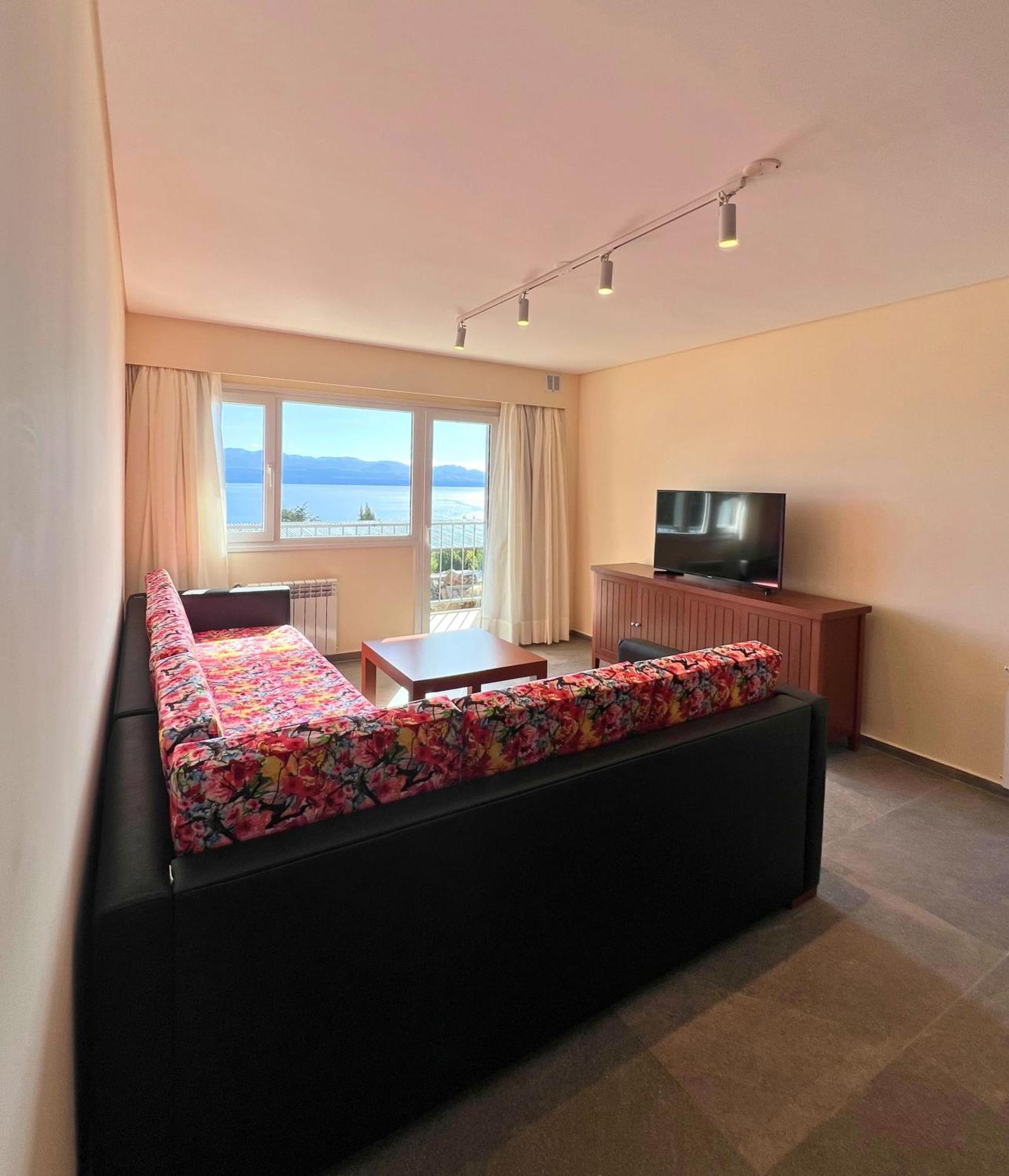 Huinid Pioneros Hotel San Carlos de Bariloche Phòng bức ảnh