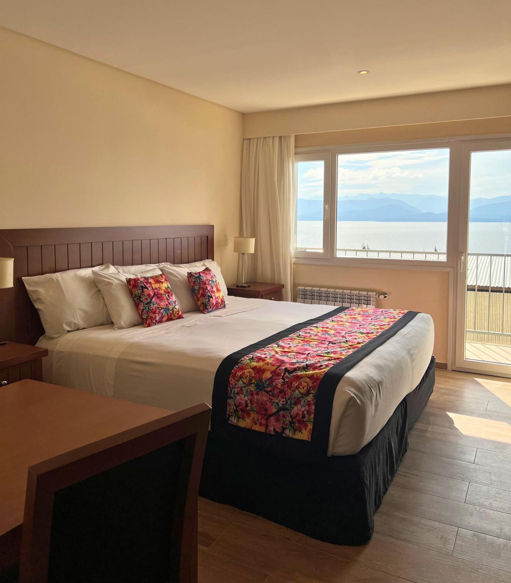 Huinid Pioneros Hotel San Carlos de Bariloche Phòng bức ảnh